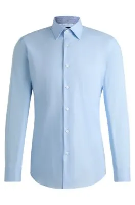 Camisa slim fit en popelín de algodón elástico de planchado fácil