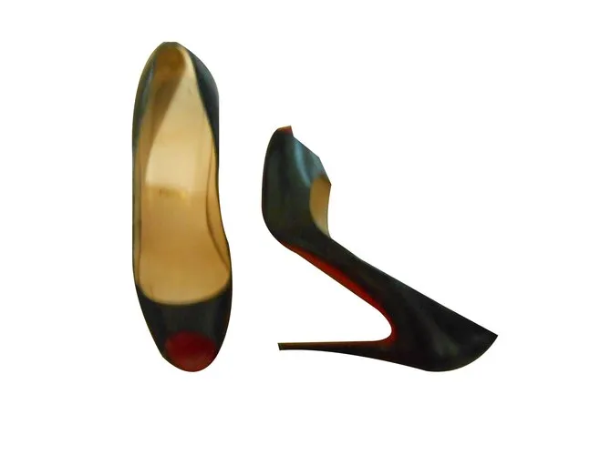 Christian Louboutin Muy privado Negro 