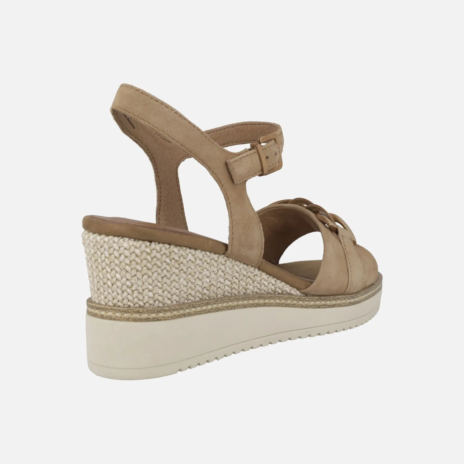Sandalias de ante camel con detalle de cadena